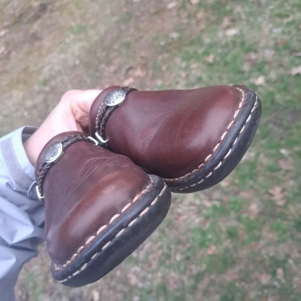 Minnetonka Brown Leather Slip On Womens Clogs Mules Size 7 Shoes - Picture 5 of 7